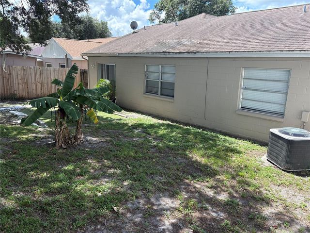 8331 PADDLEWHEEL STREET, Tampa, FL 33637