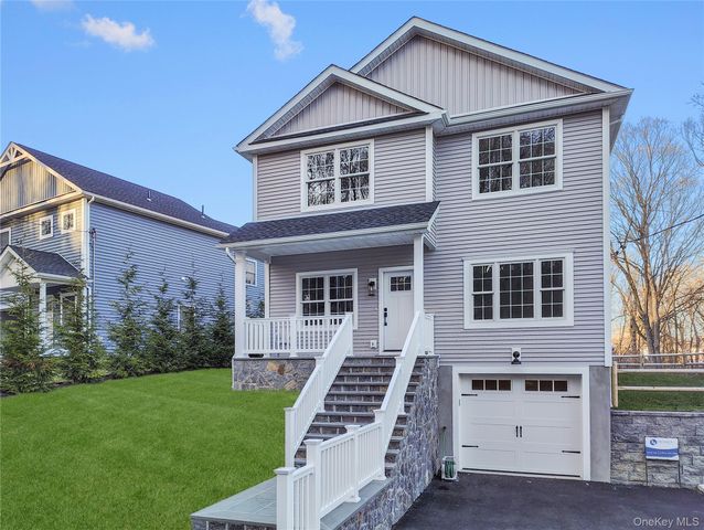 16 Stephens Lane, Valhalla, NY 10595