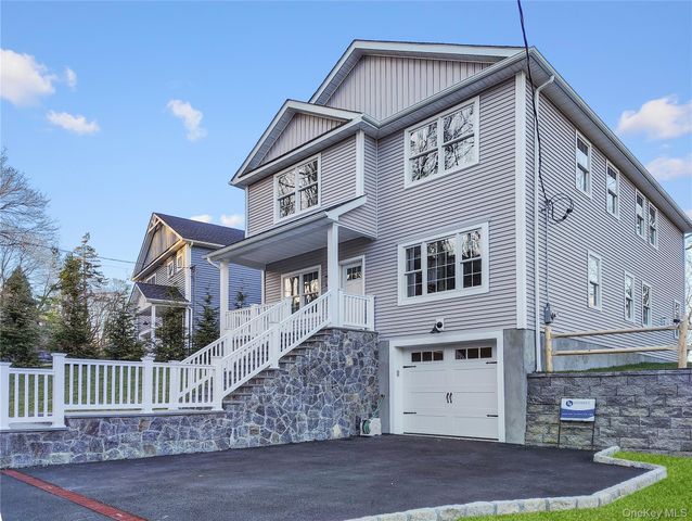 16 Stephens Lane, Valhalla, NY 10595