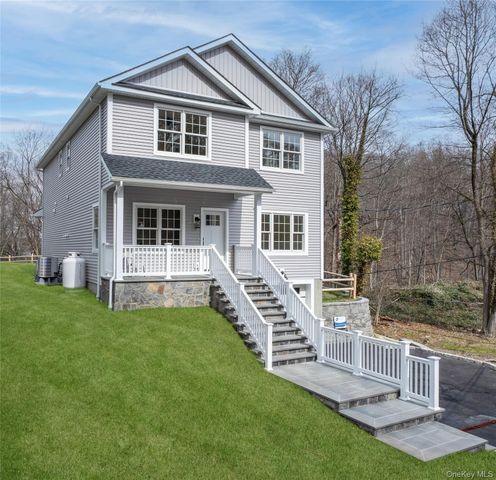 16 Stephens Lane, Valhalla, NY 10595