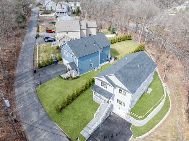16 Stephens Lane, Valhalla, NY 10595