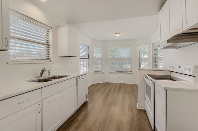 7810 Ivy Lane, Rowlett, TX 75089