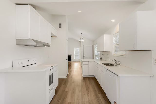 7810 Ivy Lane, Rowlett, TX 75089