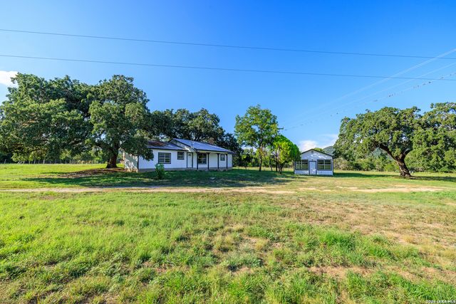 000 RM 336, Leakey, TX 78873