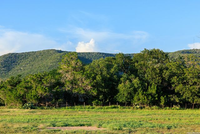 000 RM 336, Leakey, TX 78873