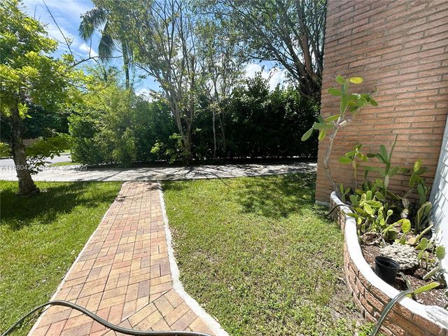 6395 SW 42nd Terrace, South Miami, FL 33155
