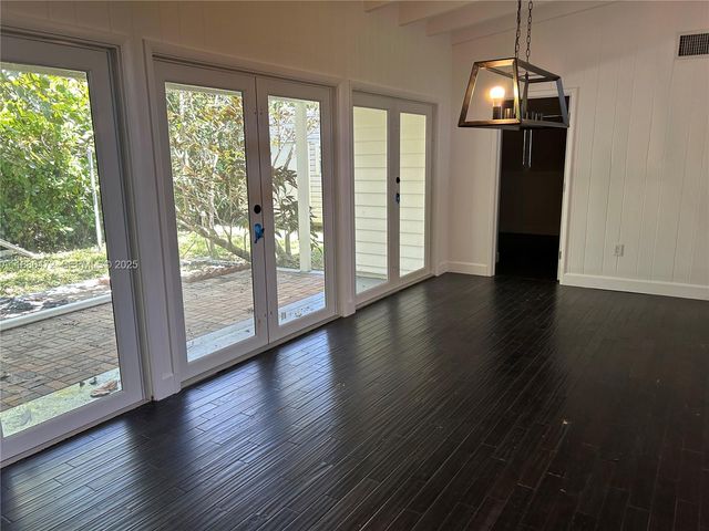 6395 SW 42nd Terrace, South Miami, FL 33155