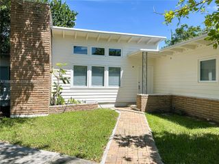 6395 SW 42nd Terrace, South Miami, FL 33155
