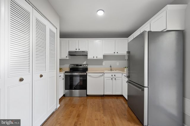 13770 FLOWING BROOK CT, Chantilly, VA 20151