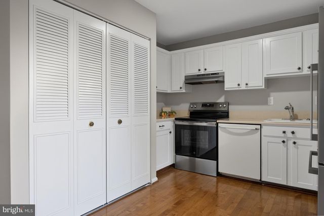 13770 FLOWING BROOK CT, Chantilly, VA 20151