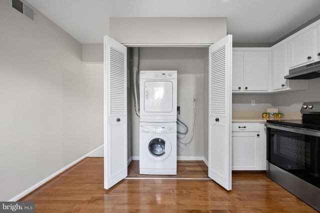 13770 FLOWING BROOK CT, Chantilly, VA 20151