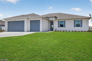 2105 NW 4th ST, Cape Coral, FL 33993
