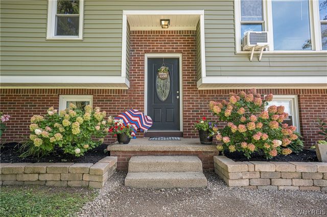 10807 Santello Drive, North Collins, NY 14111