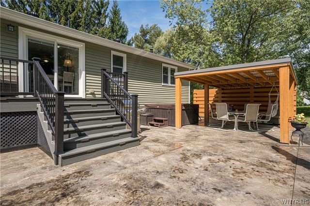 10807 Santello Drive, North Collins, NY 14111
