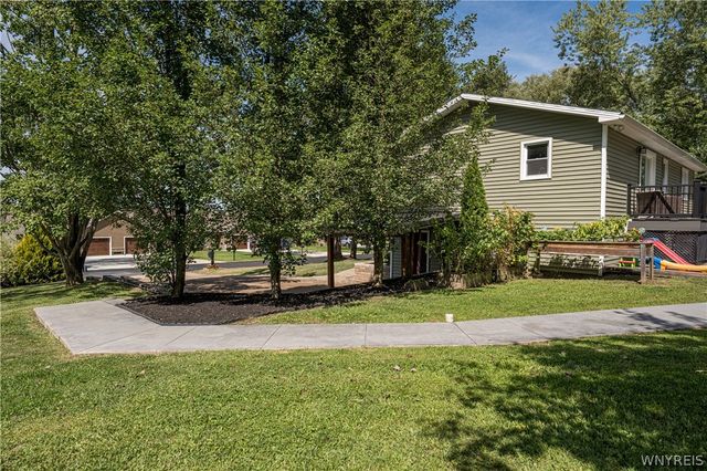 10807 Santello Drive, North Collins, NY 14111