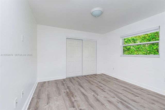 1300 71st St, Miami Beach, FL 33141