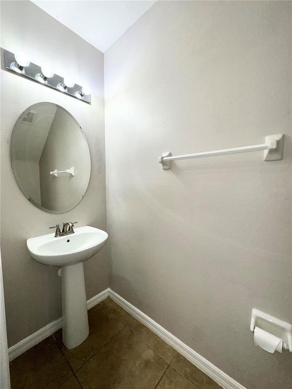 Image 6 of property listing at 4612 CABALERRO TRAIL, Kissimmee, FL 34758