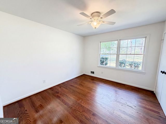 174 Lovelace Lane, Ball Ground, GA 30107
