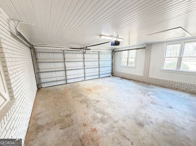 174 Lovelace Lane, Ball Ground, GA 30107