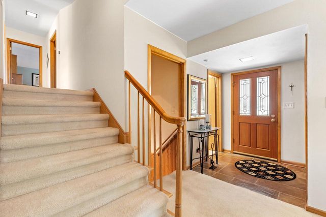 N68W15321 Prudence DRIVE, Menomonee Falls, WI 53051