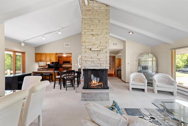N68W15321 Prudence DRIVE, Menomonee Falls, WI 53051
