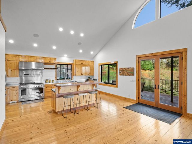 555 Misty Hill Ln SE, Salem, OR 97306