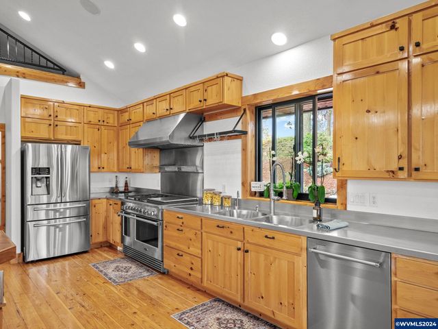 555 Misty Hill Ln SE, Salem, OR 97306