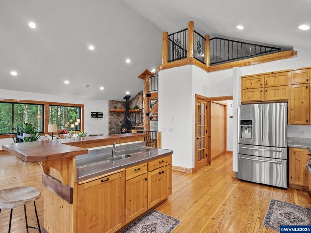 555 Misty Hill Ln SE, Salem, OR 97306