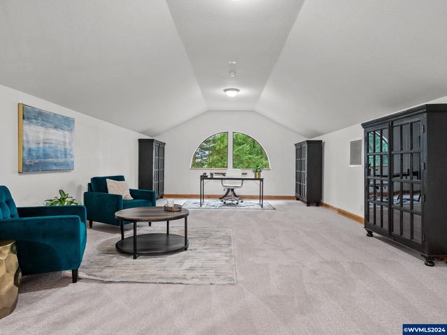 555 Misty Hill Ln SE, Salem, OR 97306