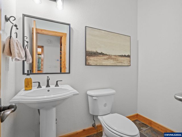 555 Misty Hill Ln SE, Salem, OR 97306