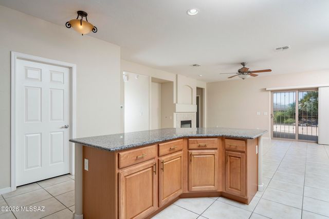 1111 W Montelupo Drive, Oro Valley, AZ 85755