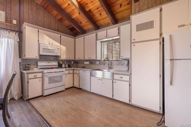 40348 Cliff Lane, Big Bear, CA 92315