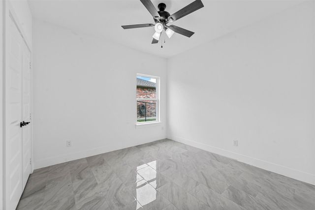 306 Day Drive, Mabank, TX 75147