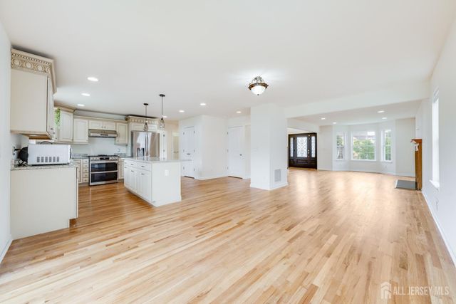 519 Fairview Avenue, Middlesex, NJ 08846