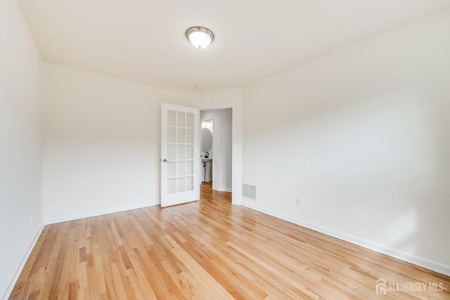 519 Fairview Avenue, Middlesex, NJ 08846