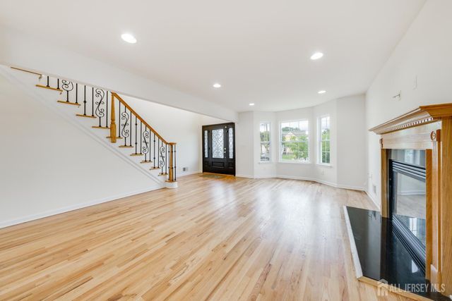 519 Fairview Avenue, Middlesex, NJ 08846