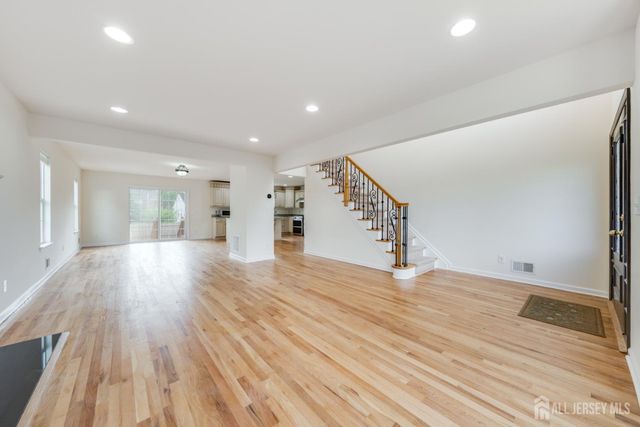 519 Fairview Avenue, Middlesex, NJ 08846