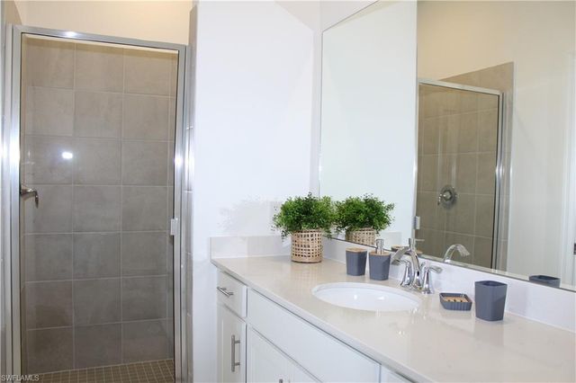 5527 DOUBLE EAGLE CIR 3843, Ave Maria, FL 34142