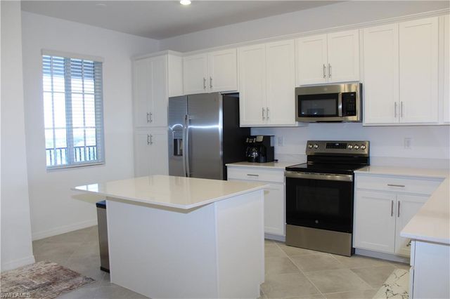 5527 DOUBLE EAGLE CIR 3843, Ave Maria, FL 34142