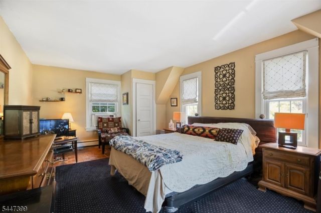 35 Lowell St, Westwood Boro, NJ 07675