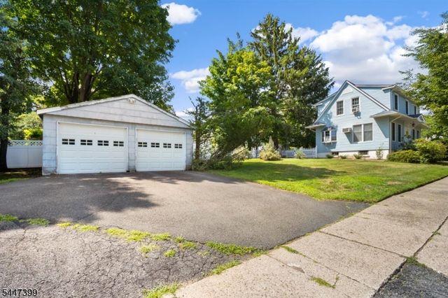 35 Lowell St, Westwood Boro, NJ 07675
