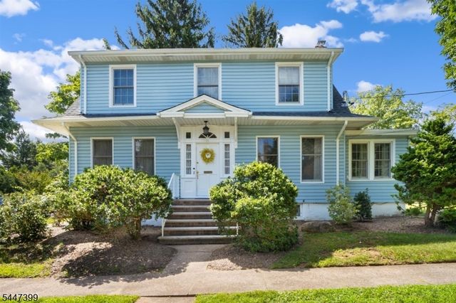 35 Lowell St, Westwood Boro, NJ 07675