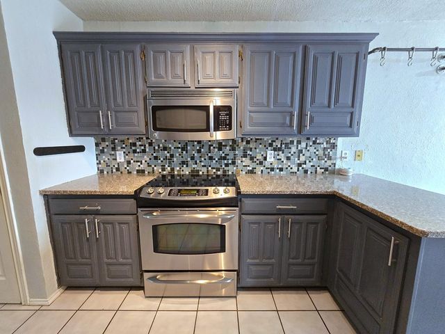 3300 Oakmont Dr, Midland, TX 79707