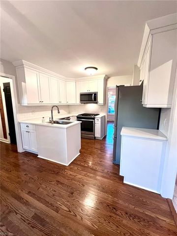 728 Willow Oak DR, Chesapeake, VA 23322