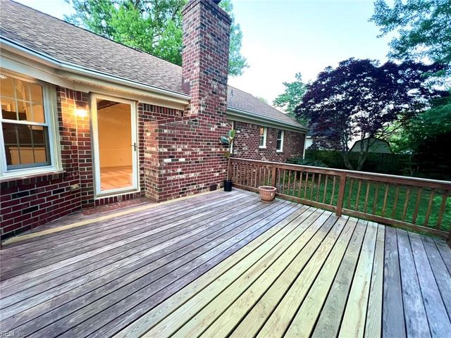 728 Willow Oak DR, Chesapeake, VA 23322