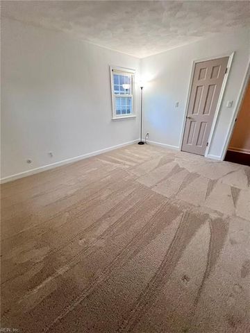 728 Willow Oak DR, Chesapeake, VA 23322