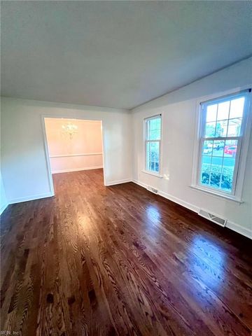 728 Willow Oak DR, Chesapeake, VA 23322