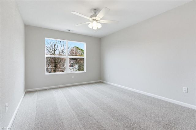 2 Tiffany LN, Hampton, VA 23664