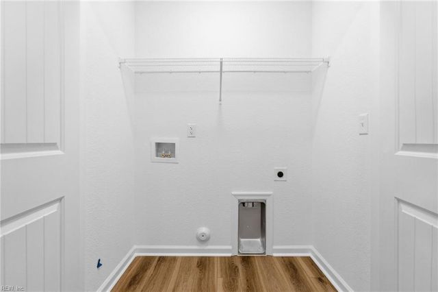 2 Tiffany LN, Hampton, VA 23664