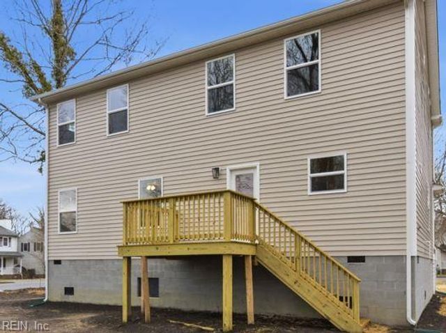 2 Tiffany LN, Hampton, VA 23664